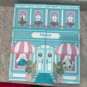 Tieks 2025 advent calendar - box only
